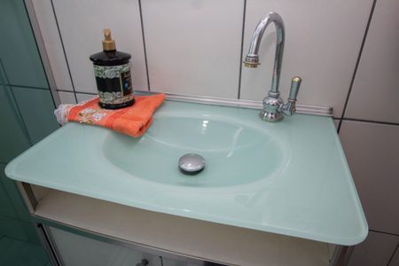 Casa à venda com 150m², 4 quartos e 1 vagaBanheiro