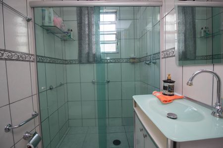 Casa à venda com 150m², 4 quartos e 1 vagaBanheiro