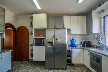 Apartamento à venda com 130m², 3 quartos e 2 vagasCozinha