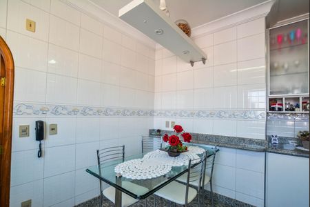 Apartamento à venda com 130m², 3 quartos e 2 vagasCozinha