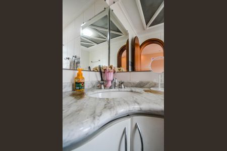 Apartamento à venda com 130m², 3 quartos e 2 vagasBanheiro da Suíte