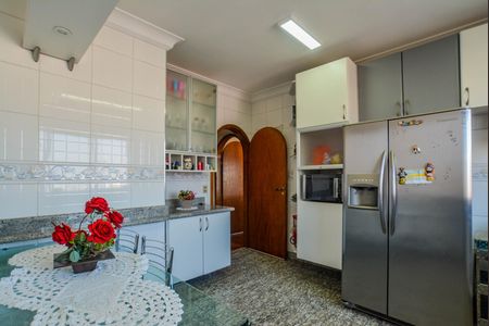 Apartamento à venda com 130m², 3 quartos e 2 vagasCozinha