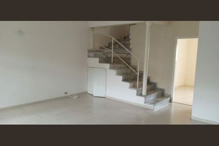 Casa à venda com 220m², 3 quartos e 2 vagas