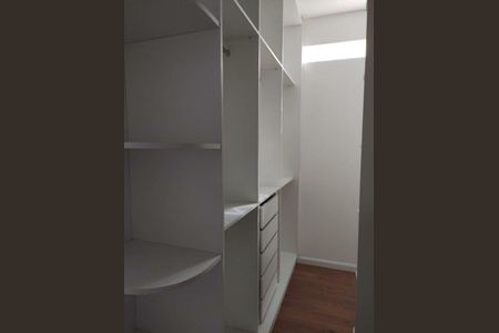 Casa à venda com 250m², 3 quartos e 2 vagas