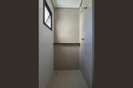 Apartamento à venda com 127m², 2 quartos e 2 vagasBanheiro da suíte