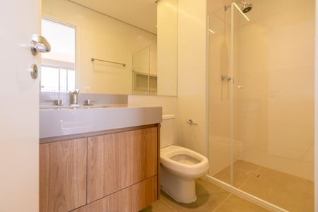 Apartamento à venda com 71m², 2 quartos e 1 vaga Apartamento à venda com 71m², 2 quartos e 1 vagaBanheiro da Suíte