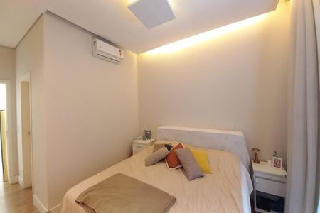 Casa de condomínio à venda com 260m², 4 quartos e 4 vagasSuíte 4