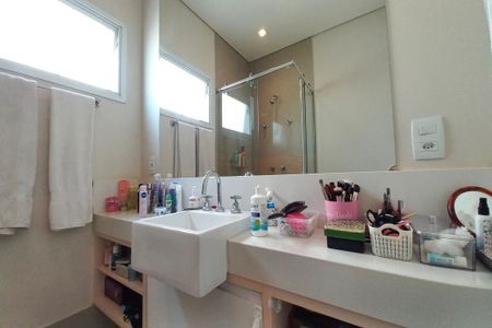 Casa de condomínio à venda com 260m², 4 quartos e 4 vagasBanheiro da Suíte 4