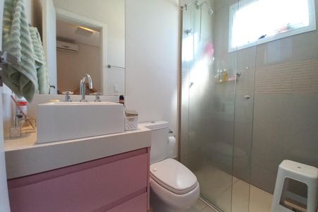 Casa de condomínio à venda com 260m², 4 quartos e 4 vagasBanheiro da Suíte 2