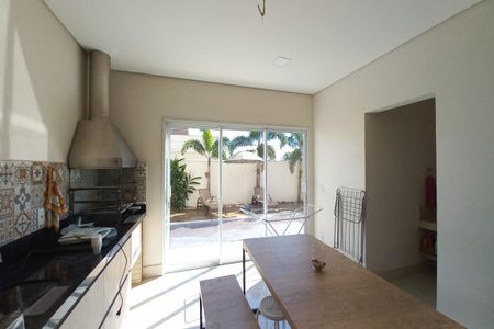 Casa de condomínio à venda com 260m², 4 quartos e 4 vagasÁrea comum - Churrasqueira