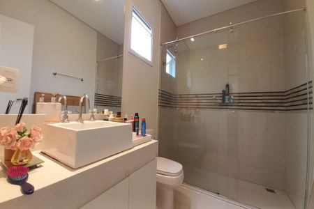 Casa de condomínio à venda com 260m², 4 quartos e 4 vagasBanheiro da Suíte