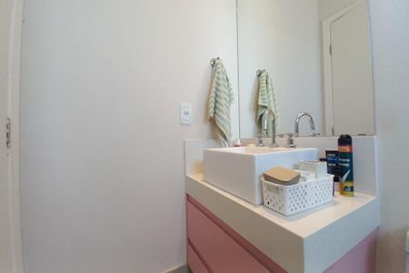 Casa de condomínio à venda com 260m², 4 quartos e 4 vagasBanheiro da Suíte 2