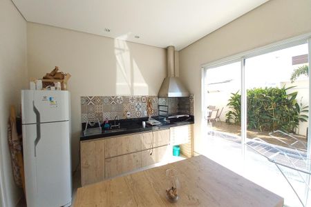 Casa de condomínio à venda com 260m², 4 quartos e 4 vagasÁrea comum - Churrasqueira