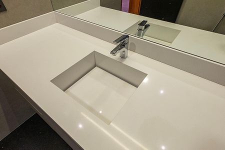 Casa à venda com 450m², 5 quartos e 4 vagasSuíte 2 - Banheiro