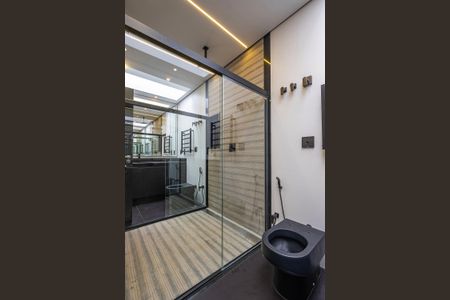 Casa à venda com 450m², 5 quartos e 4 vagasSuíte 1 -  Banheiro