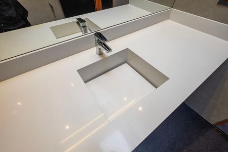 Casa à venda com 450m², 5 quartos e 4 vagasSuíte 5 - Banheiro