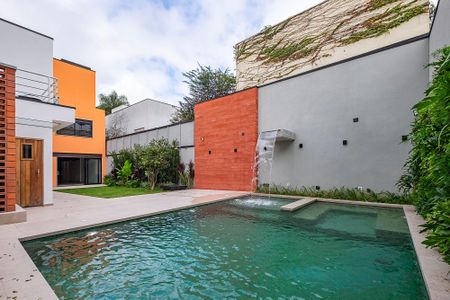 Casa à venda com 450m², 5 quartos e 4 vagasQuintal