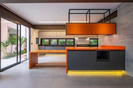 Casa à venda com 450m², 5 quartos e 4 vagasSala/Cozinha