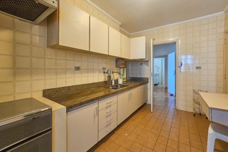 Apartamento para alugar com 180m², 4 quartos e 1 vagacozinha