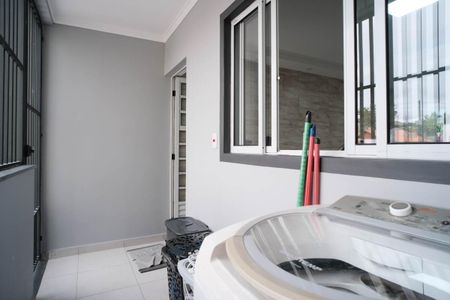 Casa à venda com 200m², 3 quartos e 2 vagasÁrea de Serviço