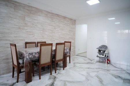 Casa à venda com 200m², 3 quartos e 2 vagasCozinha