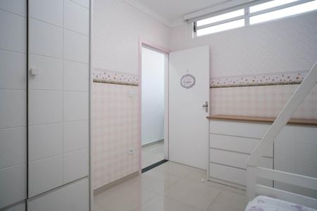 Casa à venda com 200m², 3 quartos e 2 vagasQuarto 2