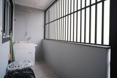 Casa à venda com 200m², 3 quartos e 2 vagasÁrea de Serviço