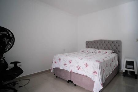 Casa à venda com 200m², 3 quartos e 2 vagasSuíte