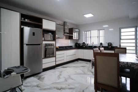 Casa à venda com 200m², 3 quartos e 2 vagasCozinha