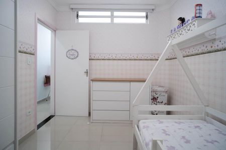 Casa à venda com 200m², 3 quartos e 2 vagasQuarto 2