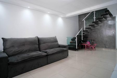 Casa à venda com 200m², 3 quartos e 2 vagasSala