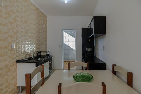 Casa de condomínio para alugar com 48m², 2 quartos e 1 vagaCozinha