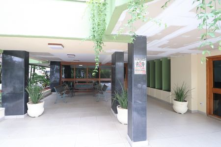 Apartamento à venda com 244m², 3 quartos e 2 vagasÁrea comum - Hall de entrada