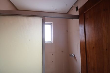 Apartamento à venda com 244m², 3 quartos e 2 vagasBanheiro de Serviço