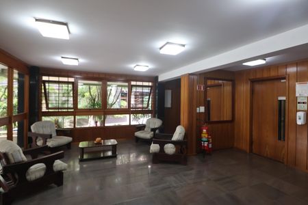 Apartamento à venda com 244m², 3 quartos e 2 vagasÁrea comum - Hall de entrada