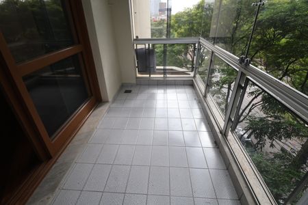 Apartamento à venda com 244m², 3 quartos e 2 vagasSacada 2