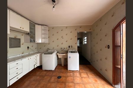 Casa à venda com 592m², 4 quartos e 6 vagasÁrea de Serviço