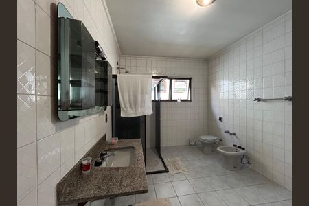 Casa à venda com 592m², 4 quartos e 6 vagasBanheiro da Suíte 3