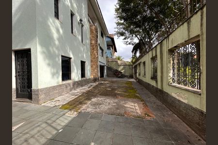 Casa à venda com 592m², 4 quartos e 6 vagasÁrea comum 