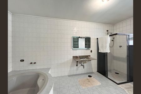 Casa à venda com 592m², 4 quartos e 6 vagasBanheiro da Suíte 3