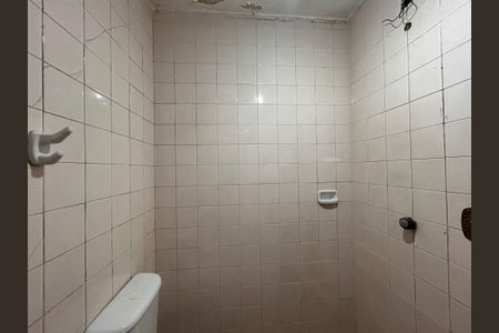 Casa à venda com 592m², 4 quartos e 6 vagasBanheiro de serviço 2