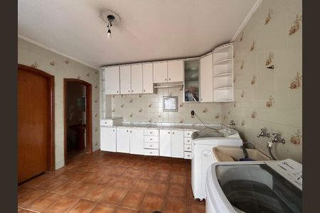 Casa à venda com 592m², 4 quartos e 6 vagasÁrea de Serviço