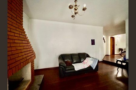 Casa à venda com 592m², 4 quartos e 6 vagasSala 2