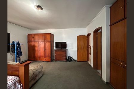 Casa à venda com 592m², 4 quartos e 6 vagasSuíte 3