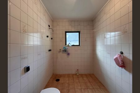 Casa à venda com 592m², 4 quartos e 6 vagasBanheiro da Suíte 1