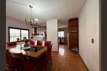 Casa à venda com 592m², 4 quartos e 6 vagasCopa