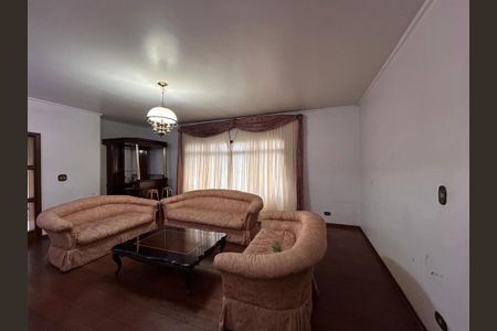 Casa à venda com 592m², 4 quartos e 6 vagasSala 