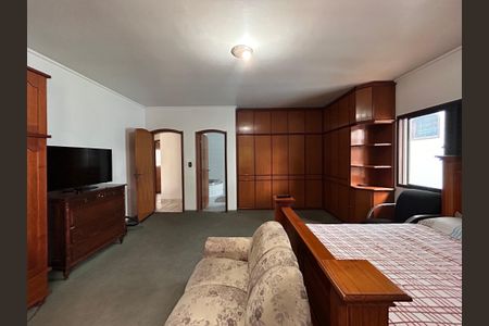 Casa à venda com 592m², 4 quartos e 6 vagasSuíte 3