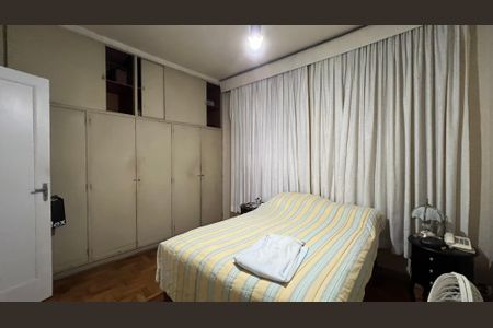 Casa à venda com 280m², 3 quartos e 3 vagasSuite