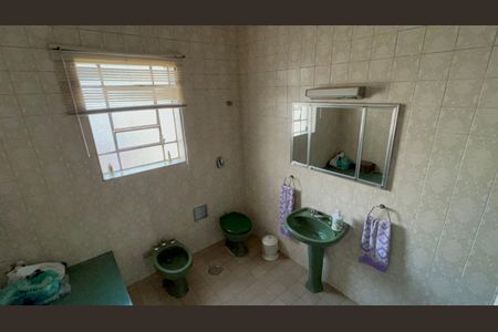 Casa à venda com 280m², 3 quartos e 3 vagasBanheiro